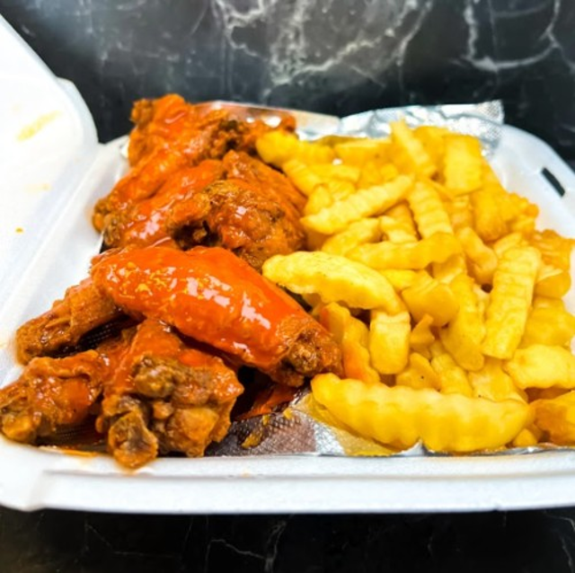 Chicken Wings Combo.
